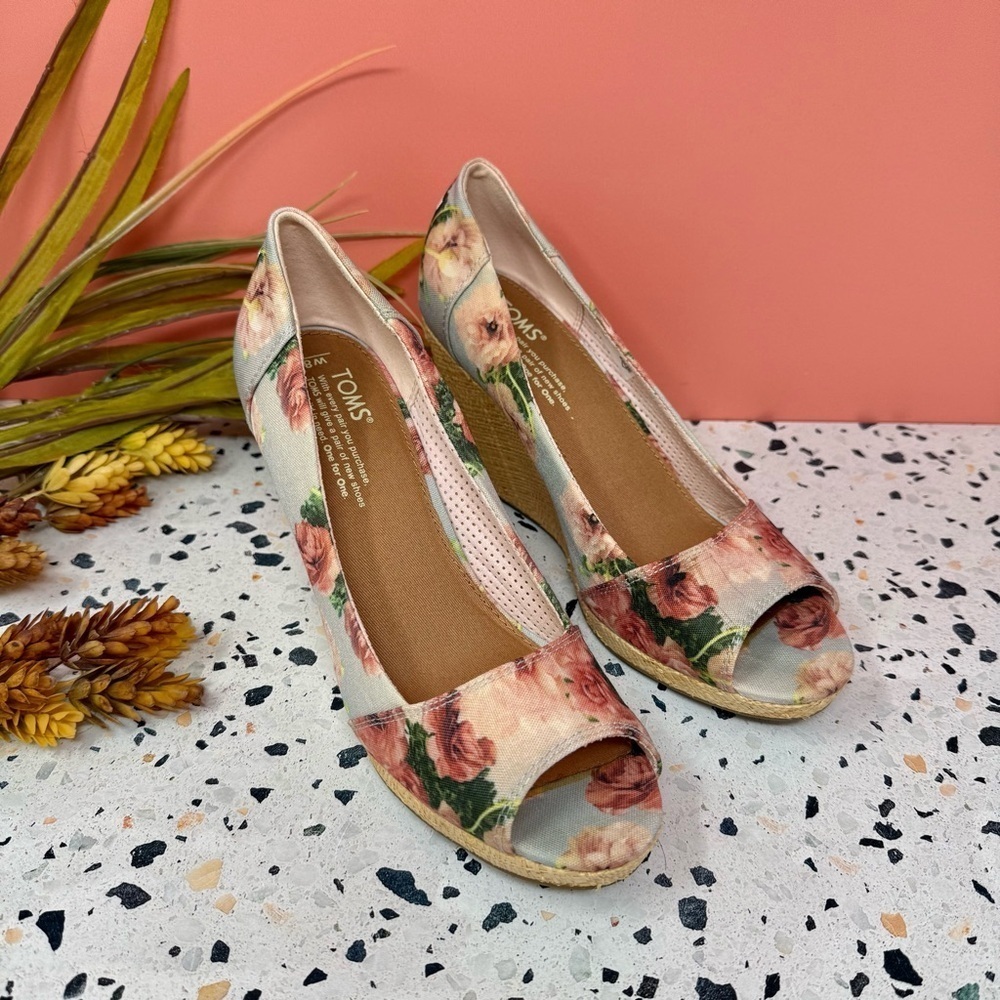 TOMS Stella Pink Floral Women’s Espadrille Wedge Perp Toe Shoes Sz 8